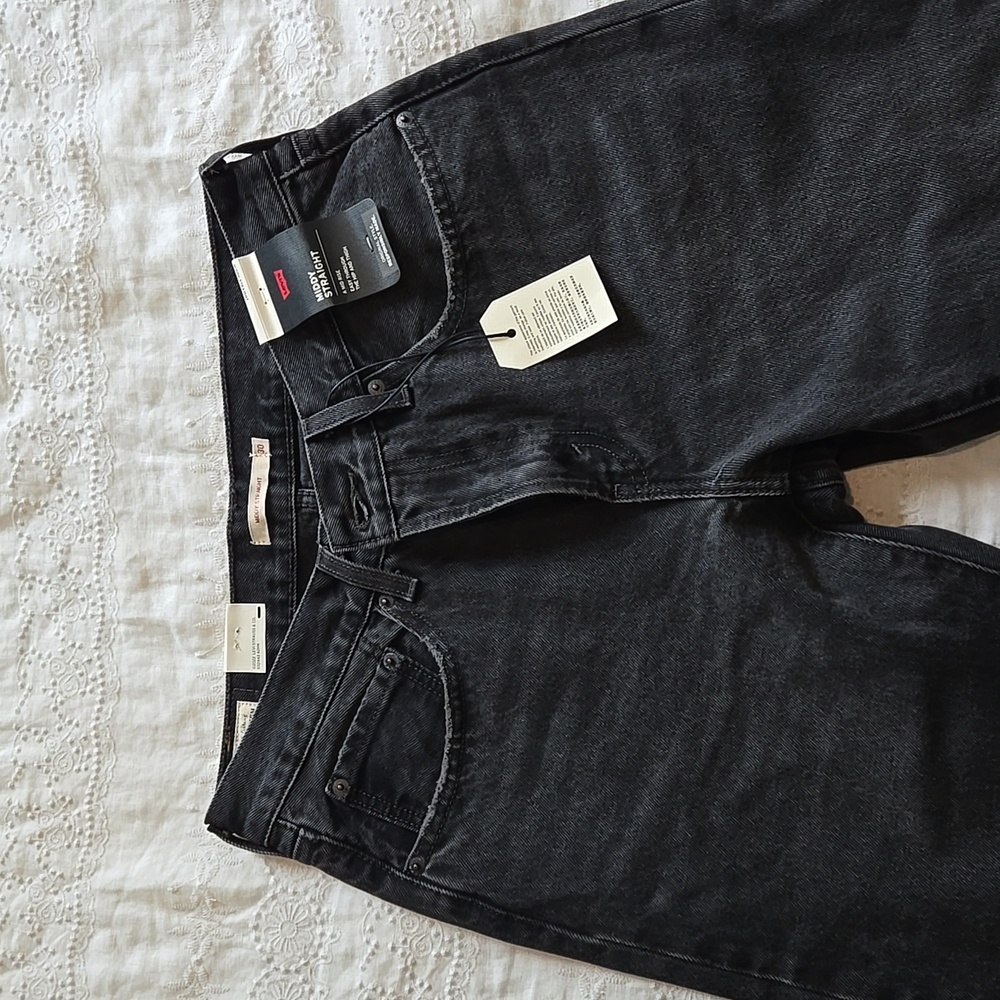 NWT Levi's Middy Straight